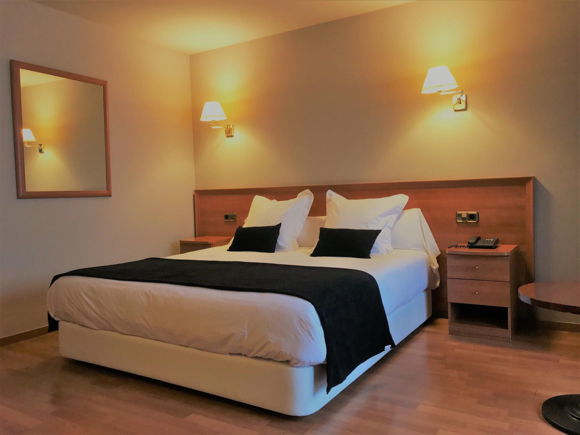 Hotel & Spa Niunit El Serrat Exteriör bild