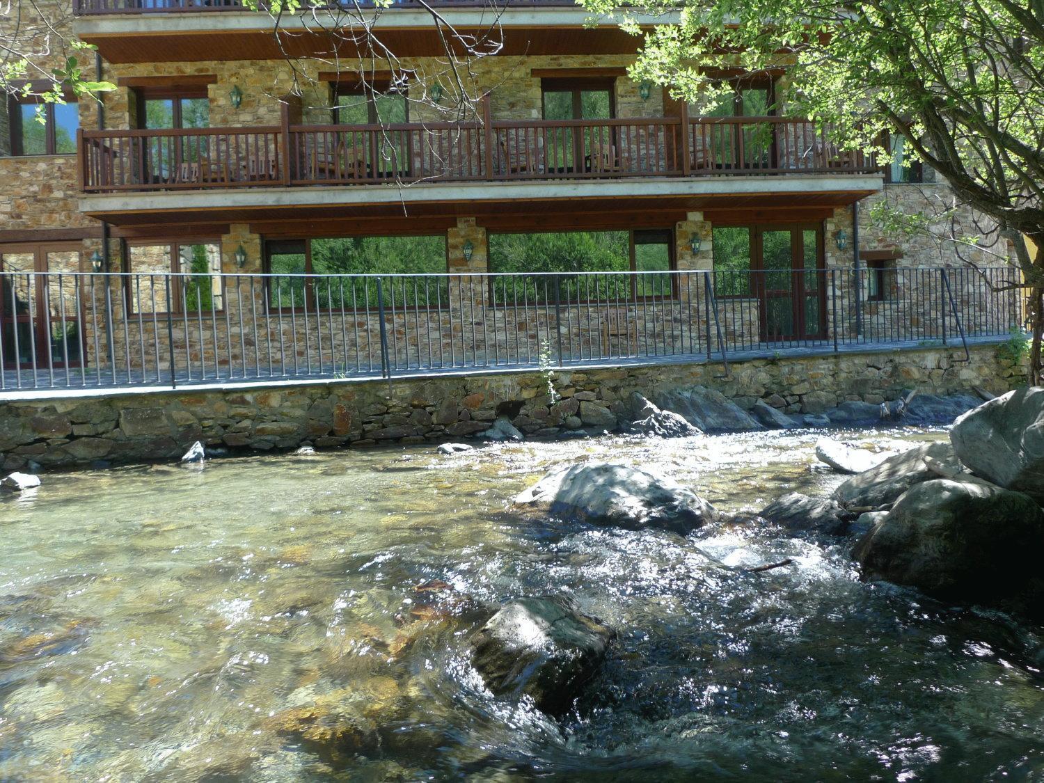 Hotel & Spa Niunit El Serrat Exteriör bild