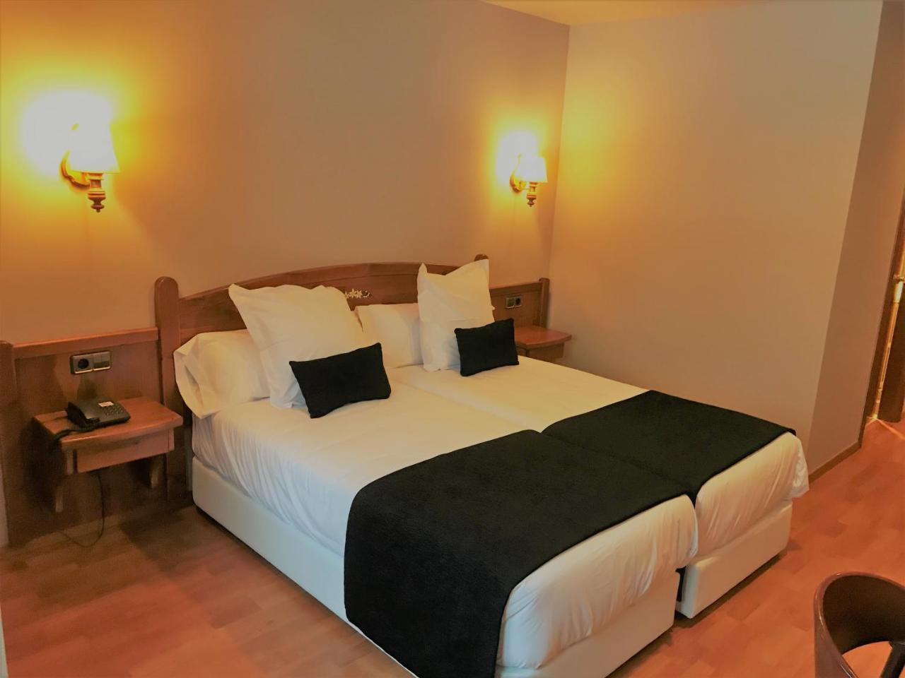Hotel & Spa Niunit El Serrat Exteriör bild